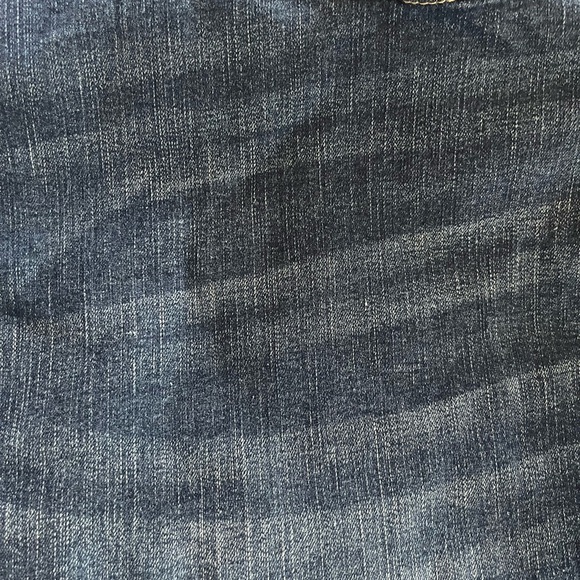 Levi’s Signature denim Distressed Medium Wash Cuffed Jean Shorts Size 24 Plus - Picture 12 of 16